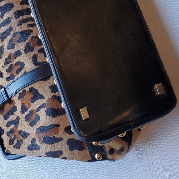 St. John Gold Chain Studded Leopard PonyHair Leather Shoulder Bag Purse Like New - Picture 7 of 14
